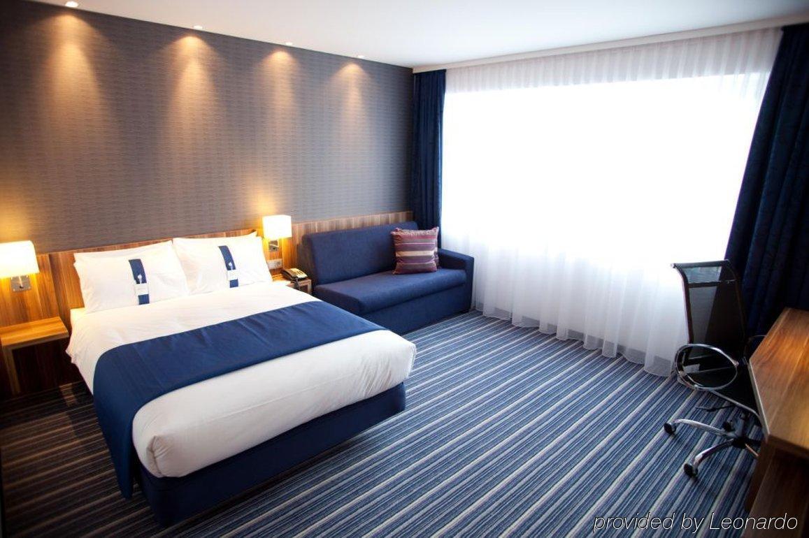 Holiday Inn Express Madrid Leganes By Ihg Buitenkant foto